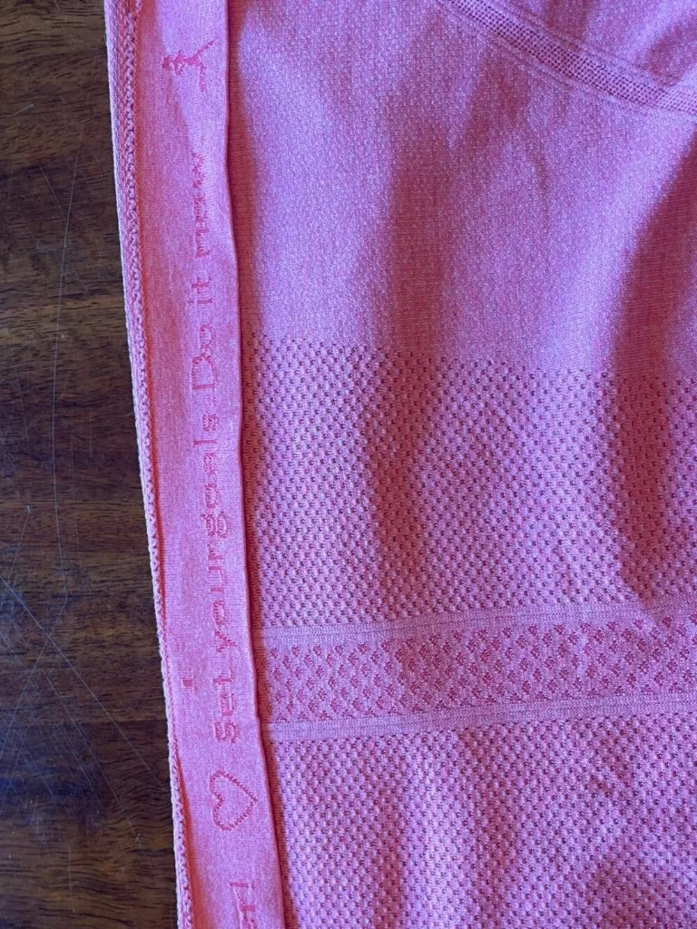 Lululemon Swiftly Tech Racerback Tank Coral Size 4 Skimming Fit